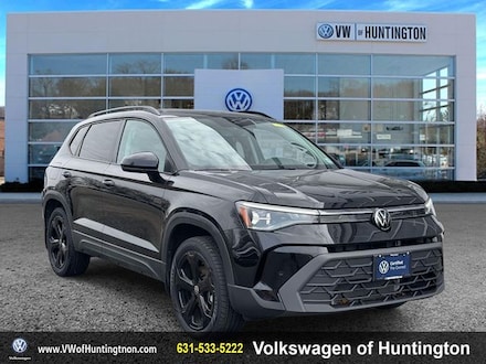 2025 Volkswagen Taos 1.5T SE Black SUV