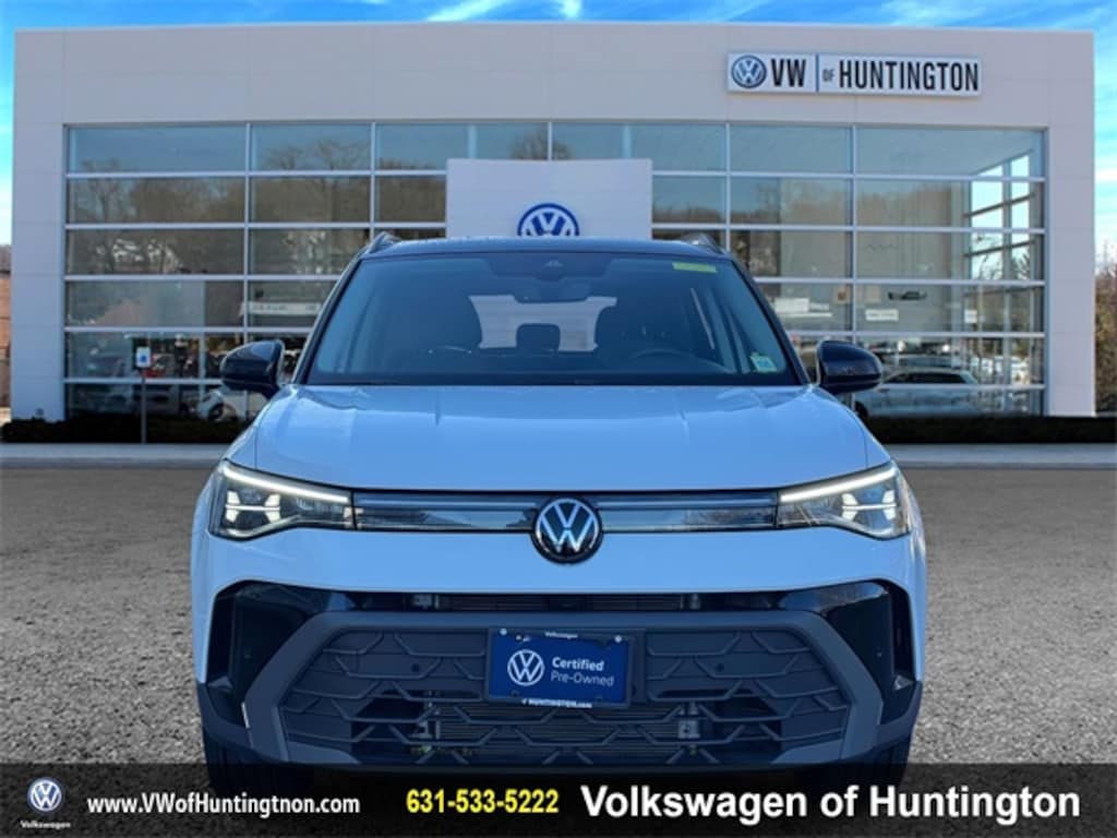 Certified 2025 Volkswagen Taos 1.5T SE Black SUV