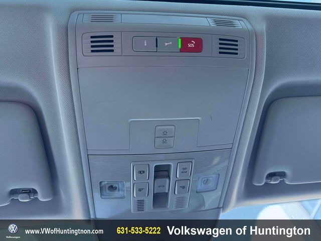2025 Volkswagen Taos SE Black - Photo 32