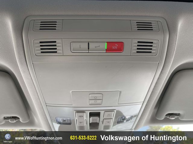 2025 Volkswagen Taos SE Black - Photo 31