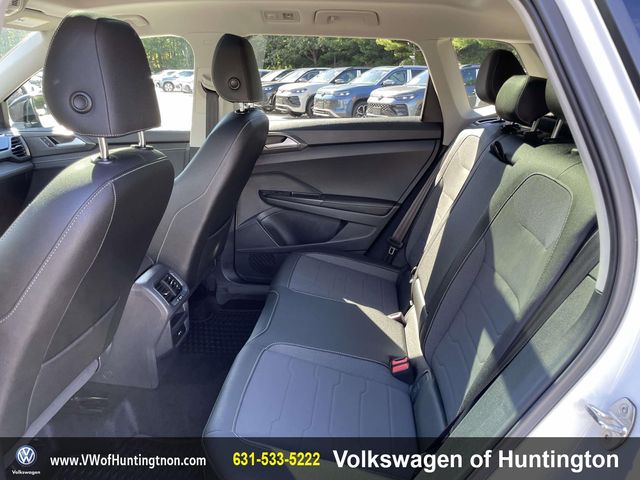 2025 Volkswagen Taos SE Black - Photo 9