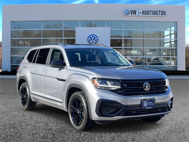 2023 Volkswagen Atlas SEL R-Line Black's photo