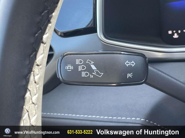 2025 Volkswagen Taos SE Black - Photo 19