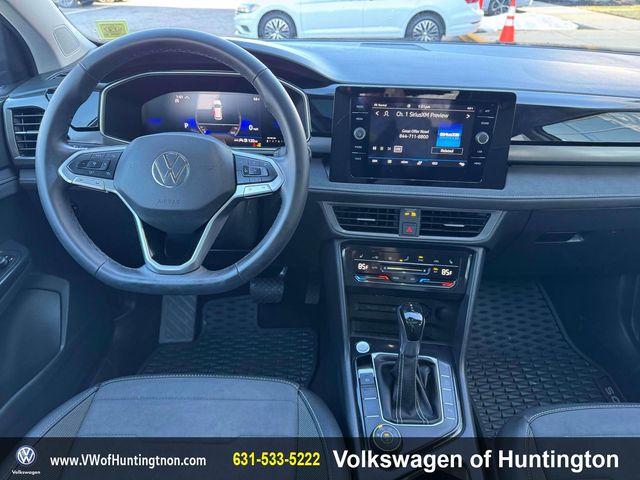 2025 Volkswagen Taos SE Black - Photo 18
