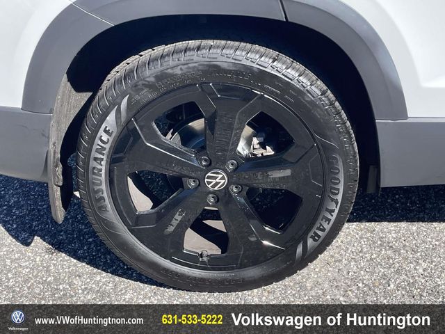 2025 Volkswagen Taos SE Black - Photo 7