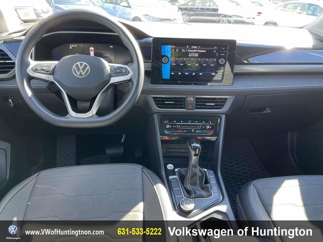 2025 Volkswagen Taos SE Black - Photo 13
