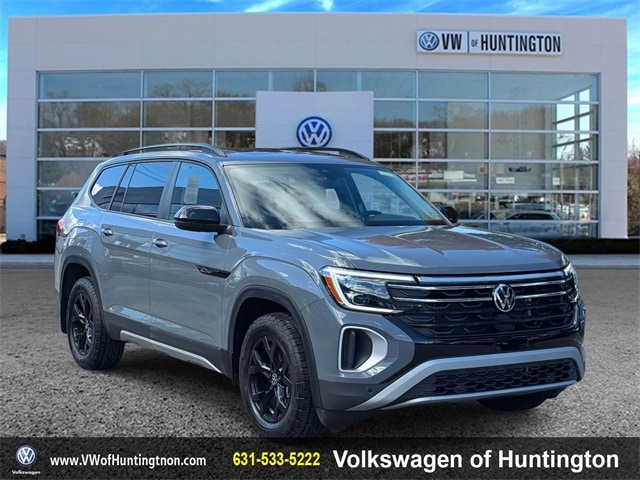 2025 Volkswagen Atlas Atlas Peak Edition's photo