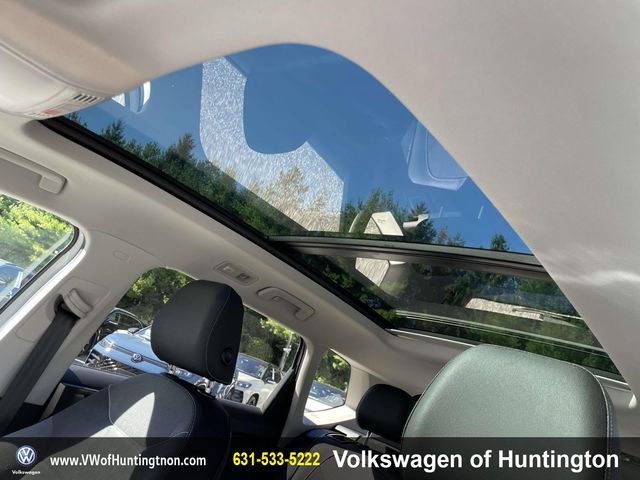 2025 Volkswagen Taos SE Black - Photo 17