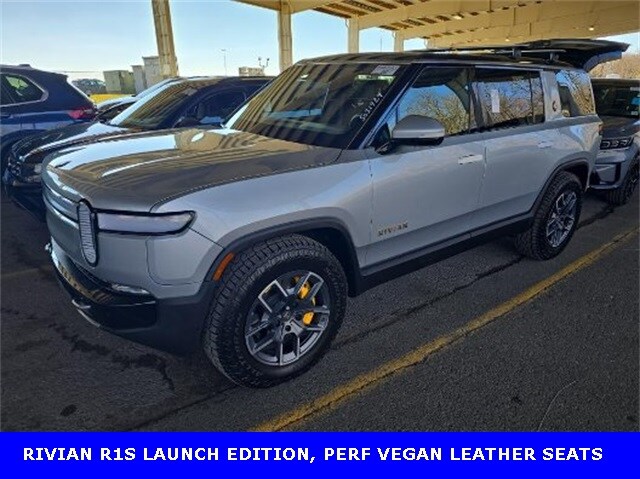 Used 2022 Rivian R1S Launch Edition with VIN 7PDSGABL8NN002955 for sale in Huntley, IL
