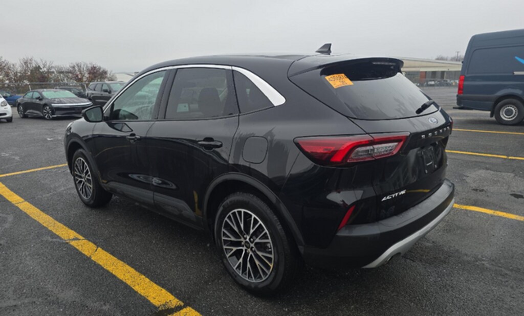 Used 2023 Ford Escape Hybrid Active SUV