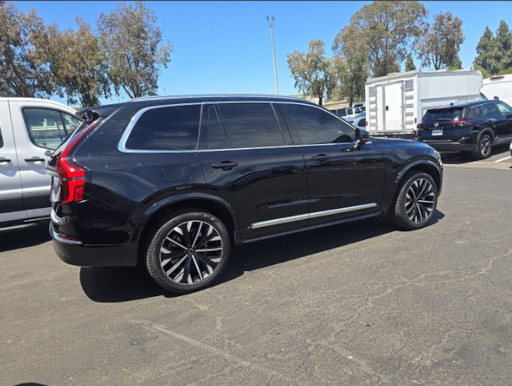 Used 2025 Volvo XC90 B5 Plus SUV