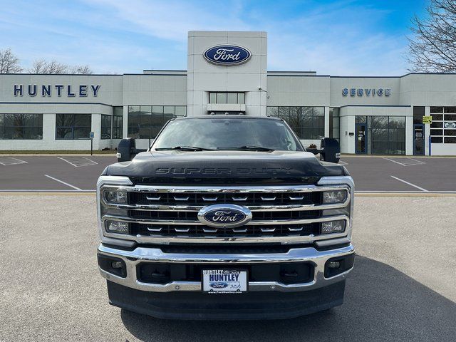 2024 Ford F-250 Lariat photo 2