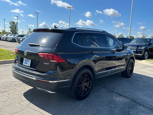 2020 Volkswagen Tiguan SEL photo 2
