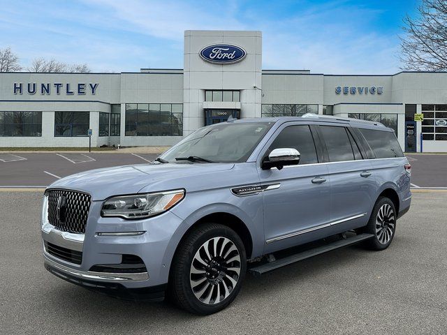 2023 Lincoln Navigator Black Label L 4WD's photo