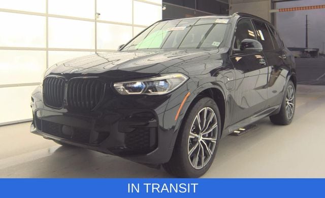 2023 BMW X5 45e's photo