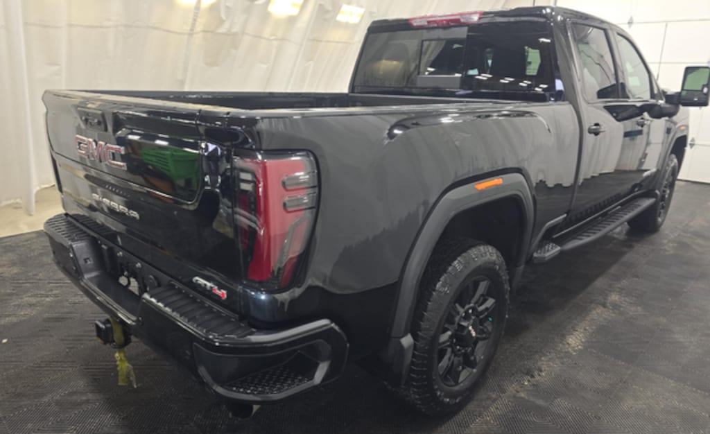 Used 2024 GMC Sierra 2500HD AT4 Truck