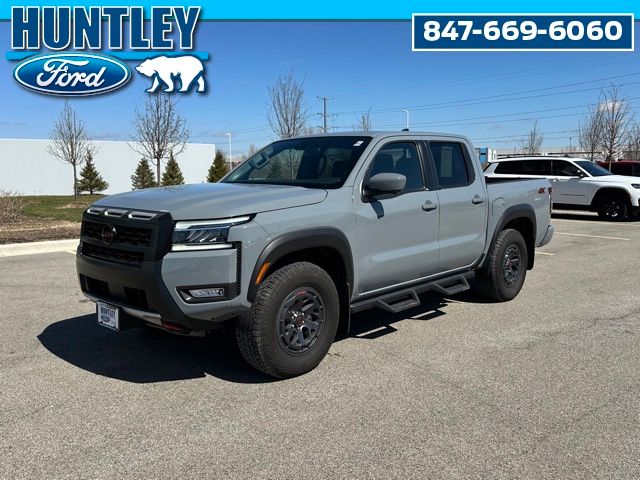 2025 Nissan Frontier PRO-4X Crew Cab 4X4's photo