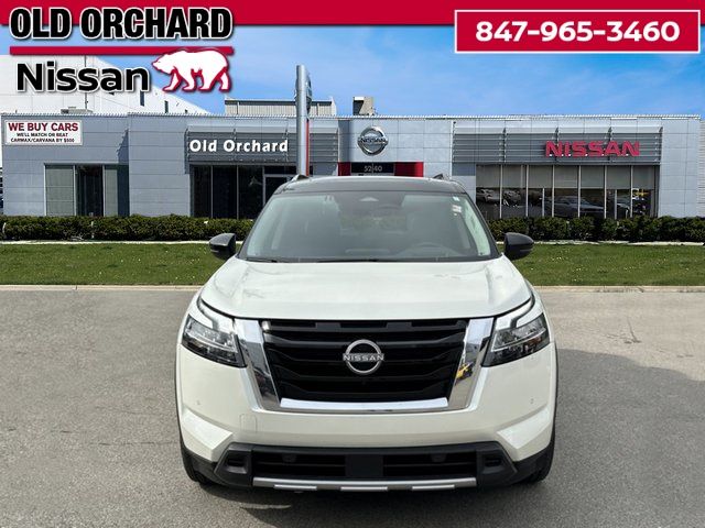 2024 Nissan Pathfinder Platinum photo 2