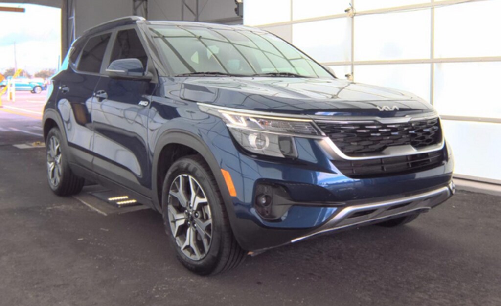 Used 2023 Kia Seltos EX SUV