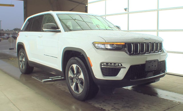 Used 2022 Jeep Grand Cherokee 4xe with VIN 1C4RJYB65N8749244 for sale in Huntley, IL
