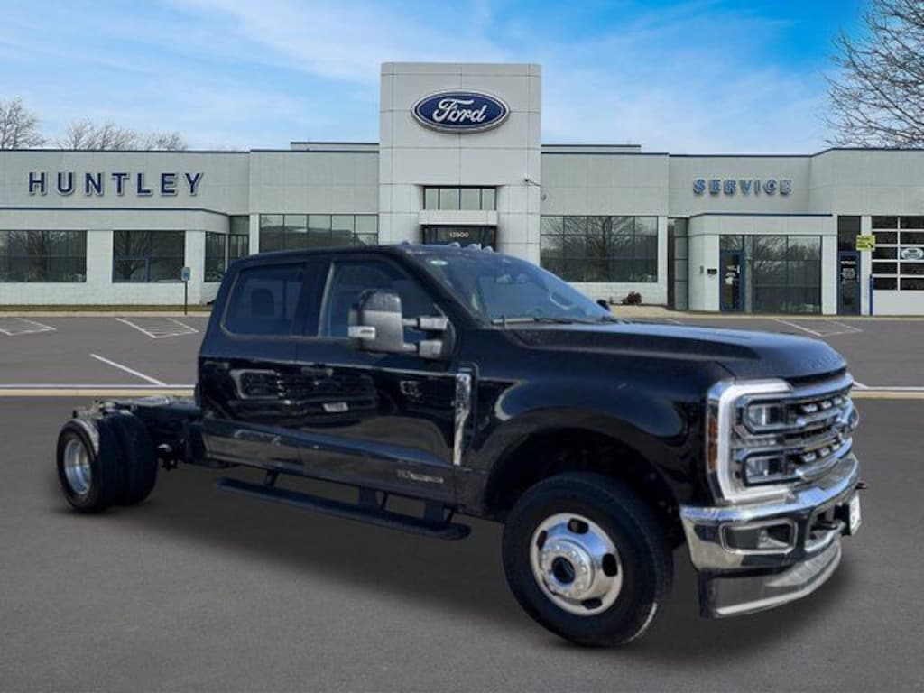 New 2024 Ford F-350SD Lariat Chassis