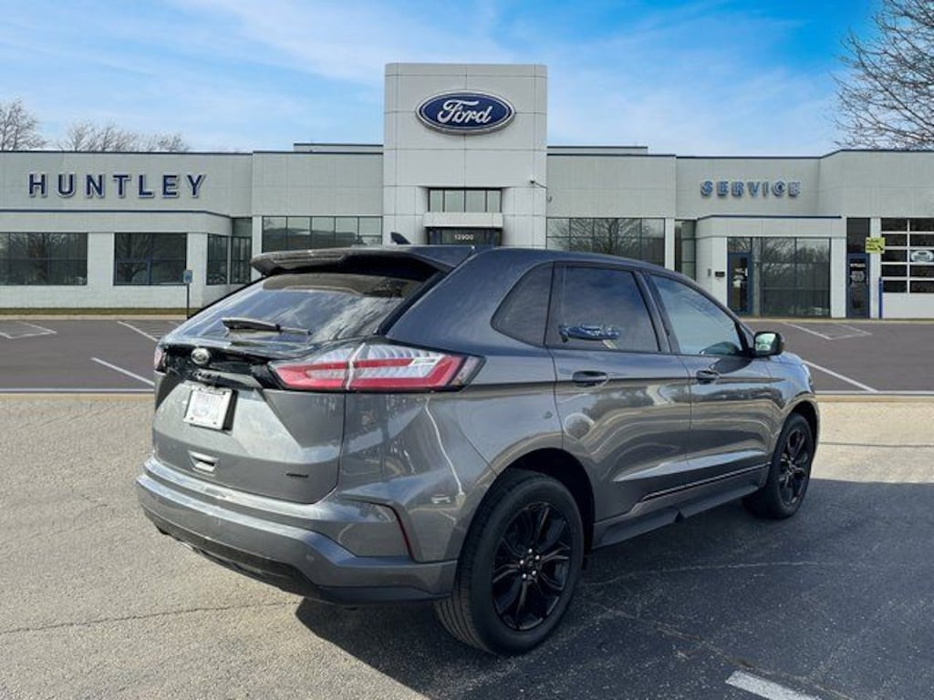 Used 2024 Ford Edge SE SUV