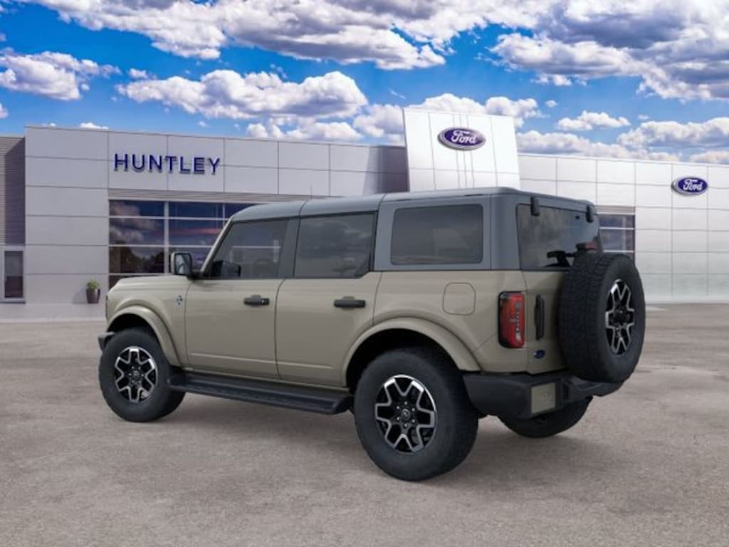 New 2026 Ford Bronco Outer Banks SUV