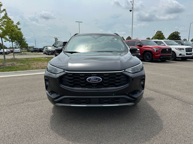 2024 Ford Escape ST-Line Select photo 2