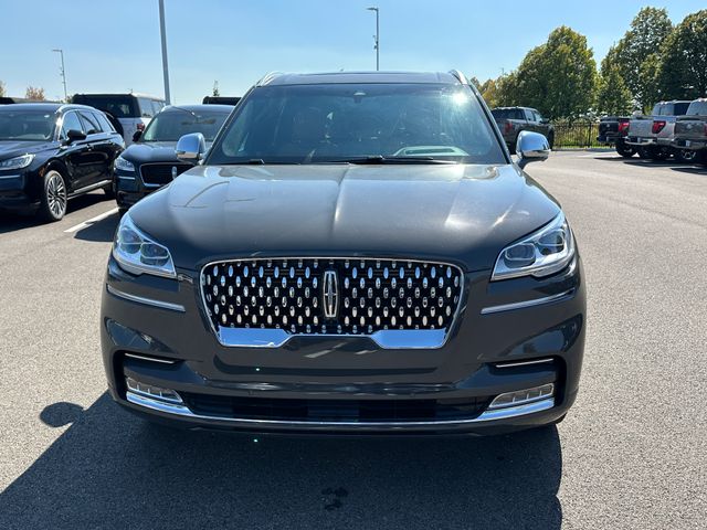 2022 Lincoln Aviator Black Label photo 2