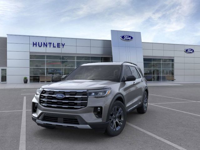 2025 Ford Explorer photo 2