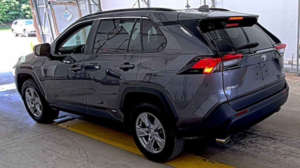 Used 2022 Toyota RAV4 Hybrid XLE SUV