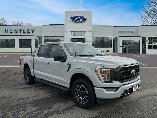 2023 Ford F-150 XLT photo 3