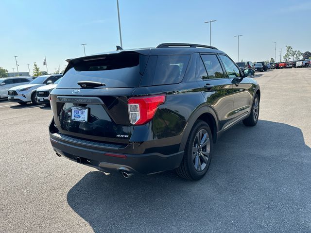 2023 Ford Explorer XLT photo 4