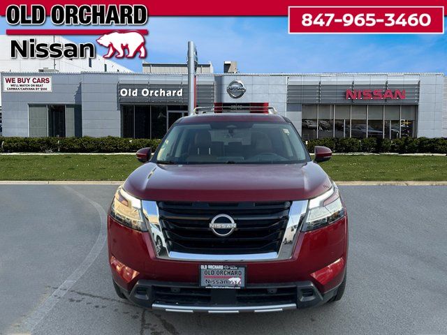 2023 Nissan Pathfinder Platinum photo 2