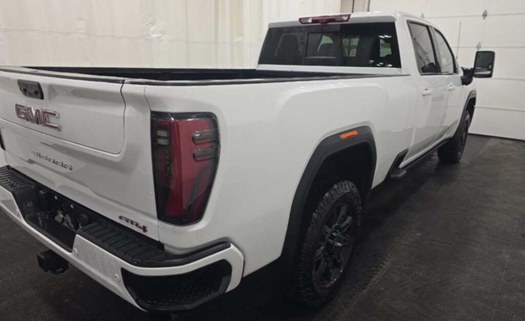 Used 2024 GMC Sierra 2500HD AT4 Truck