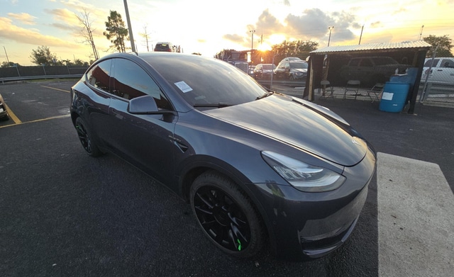 Used 2022 Tesla Model Y Long Range with VIN 7SAYGDEE7NA006347 for sale in Huntley, IL