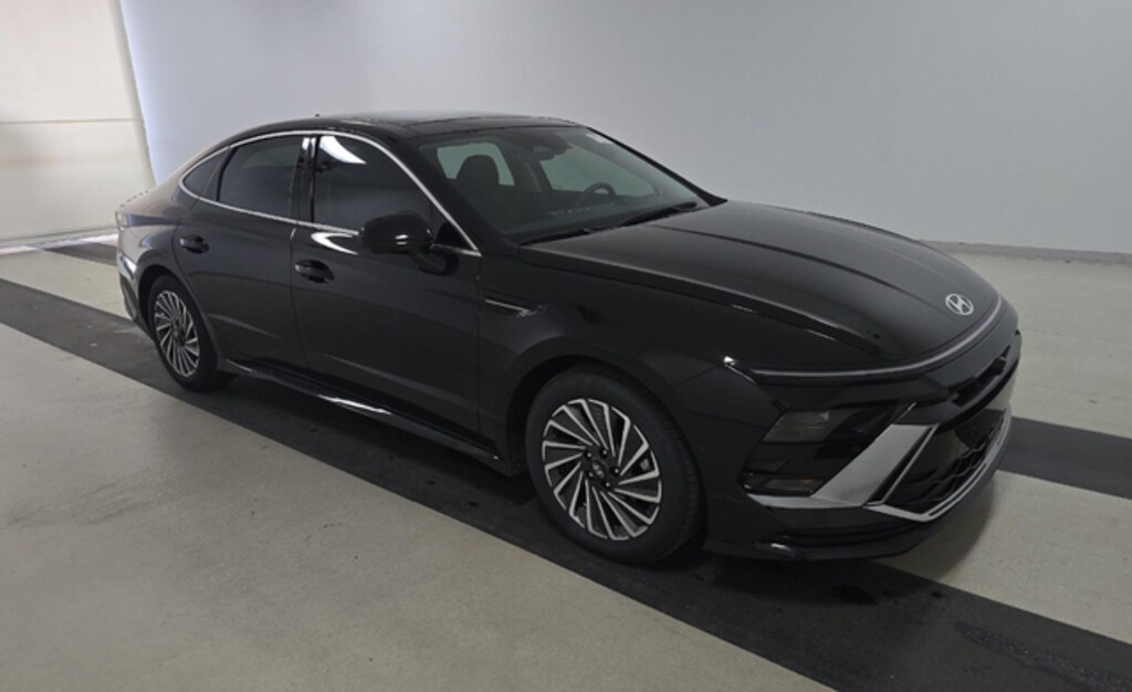 Used 2024 Hyundai Sonata Hybrid Limited Sedan