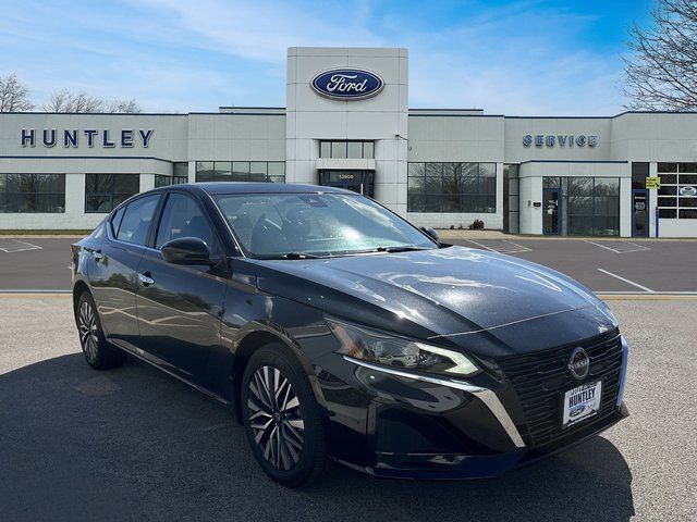 2024 Nissan Altima 2.5 SV photo 3