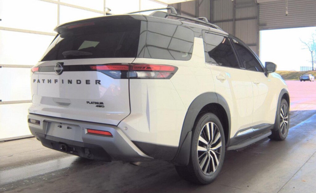 Used 2023 Nissan Pathfinder Platinum SUV