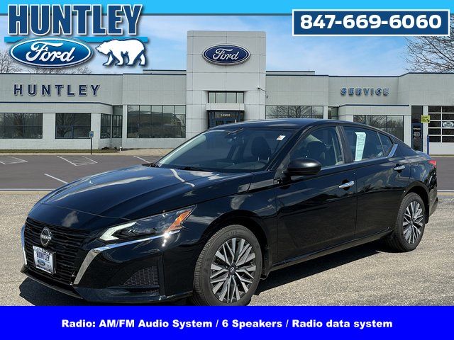 2024 Nissan Altima SV's photo