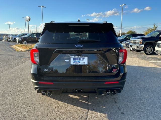 2022 Ford Explorer ST photo 4