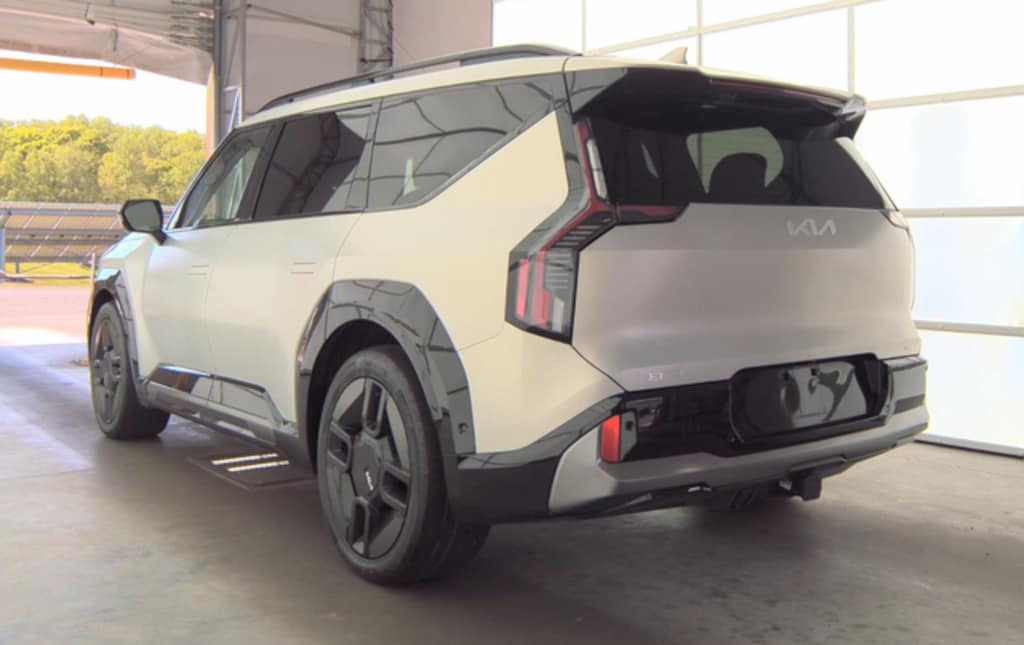 Used 2024 Kia EV9 GT-Line SUV