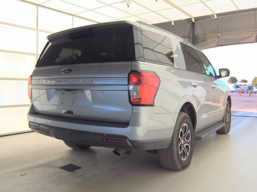 Used 2024 Ford Expedition XLT SUV