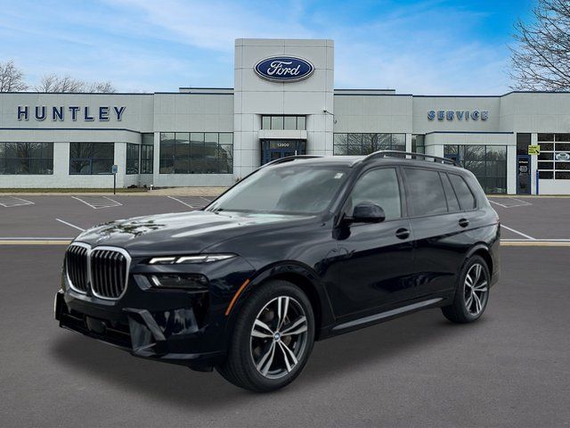 2023 BMW X7 xDrive40i's photo
