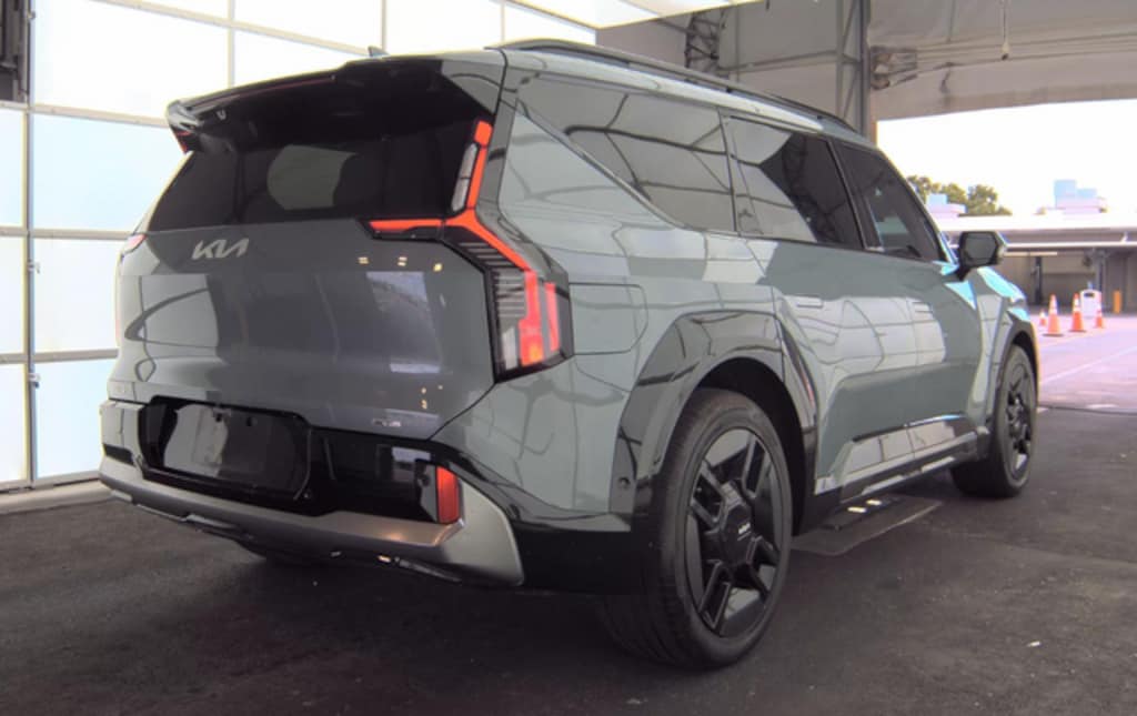 Used 2024 Kia EV9 GT-Line SUV