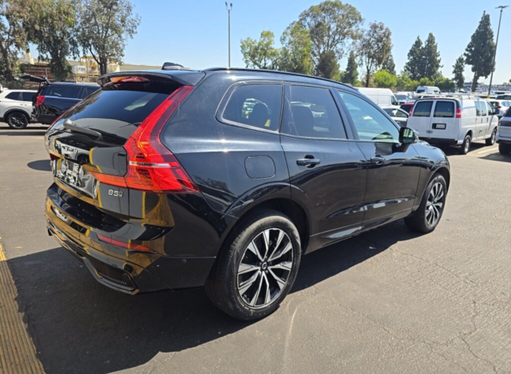 Used 2025 Volvo XC60 B5 Plus SUV