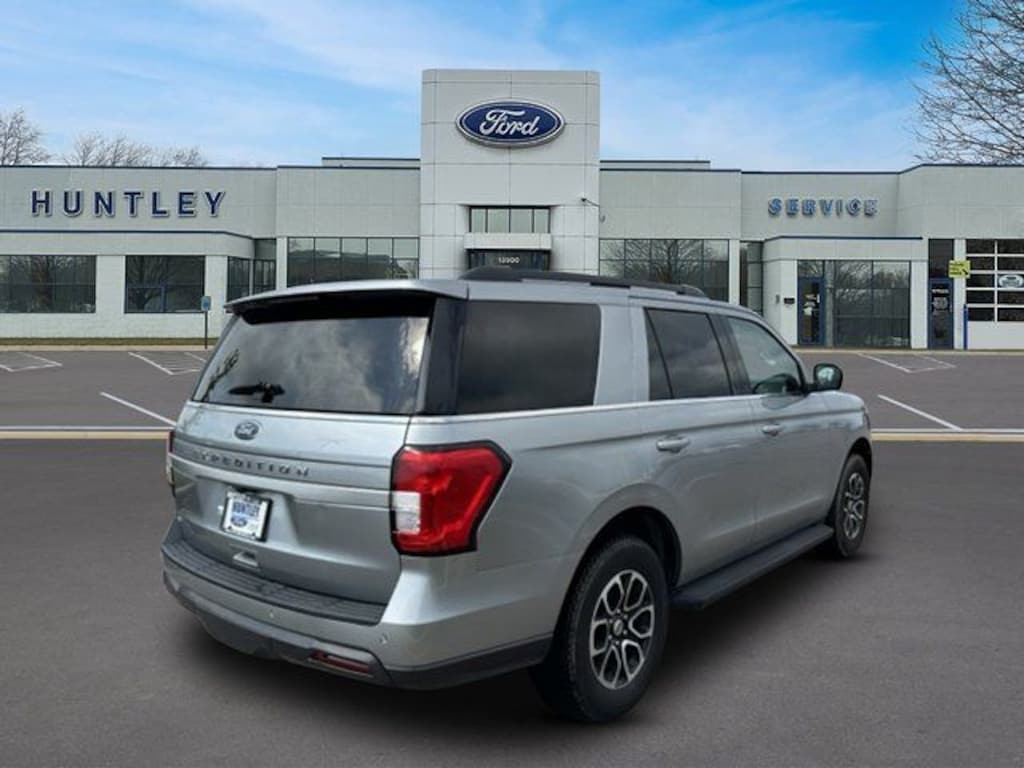 Used 2024 Ford Expedition XLT SUV