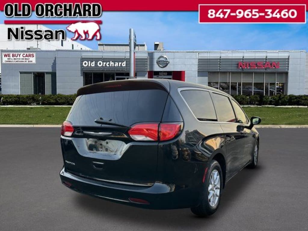Used 2017 Chrysler Pacifica Touring Minivan/Van