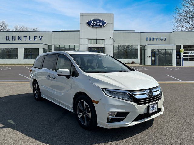 2018 Honda Odyssey Touring photo 3