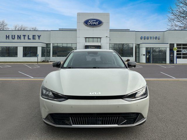 2023 Kia EV6 Wind photo 2